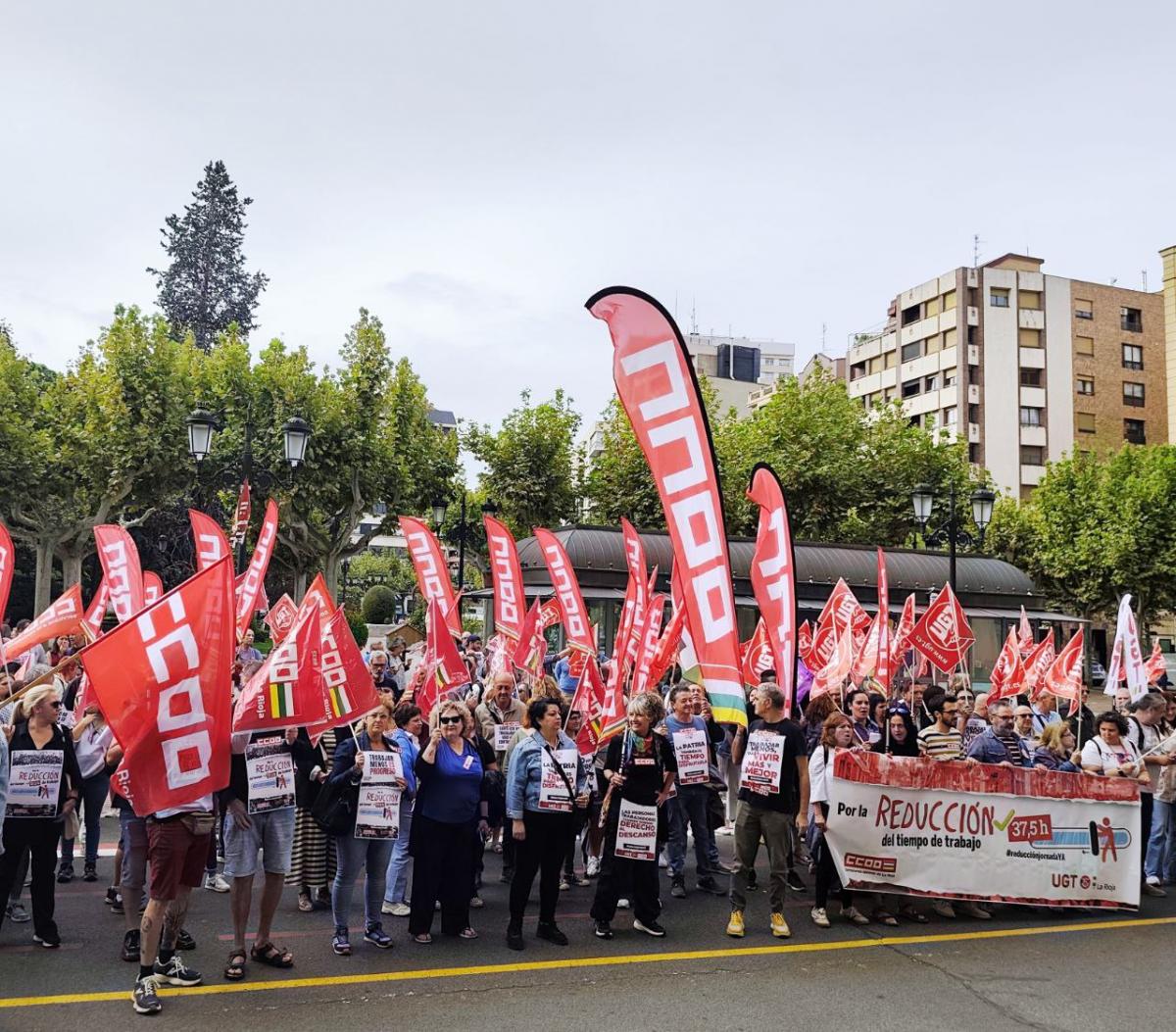 Concentracin por las 37,5 horas frente a la Delegacin del Gobierno