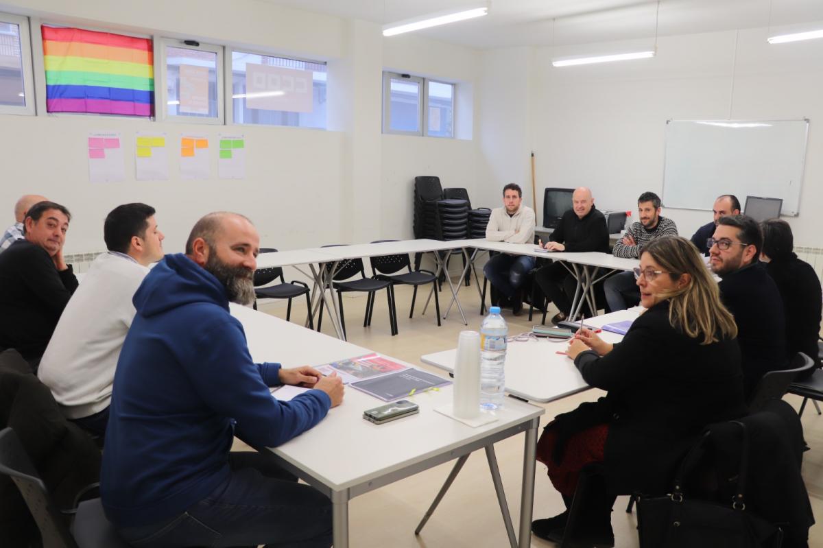 Reunin del pasado 2 de diciembre en la sede de CCOO en Arnedo, con  la patronal AICCOR y el alcalde de Arnedo, Javier Garca